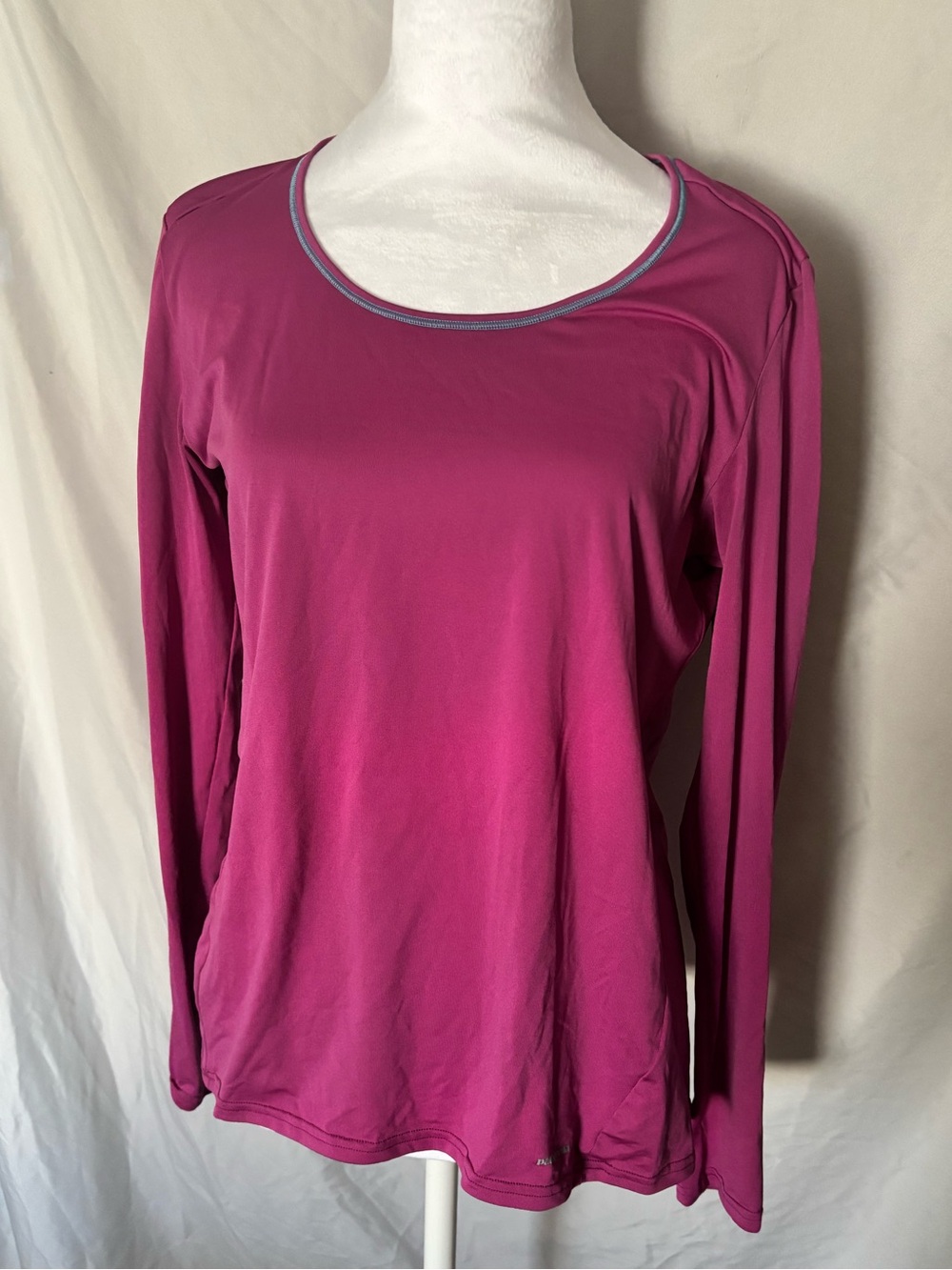 Patagonia Women's Long Sleeve silkweight capilene Top - Magenta with Gray Trim